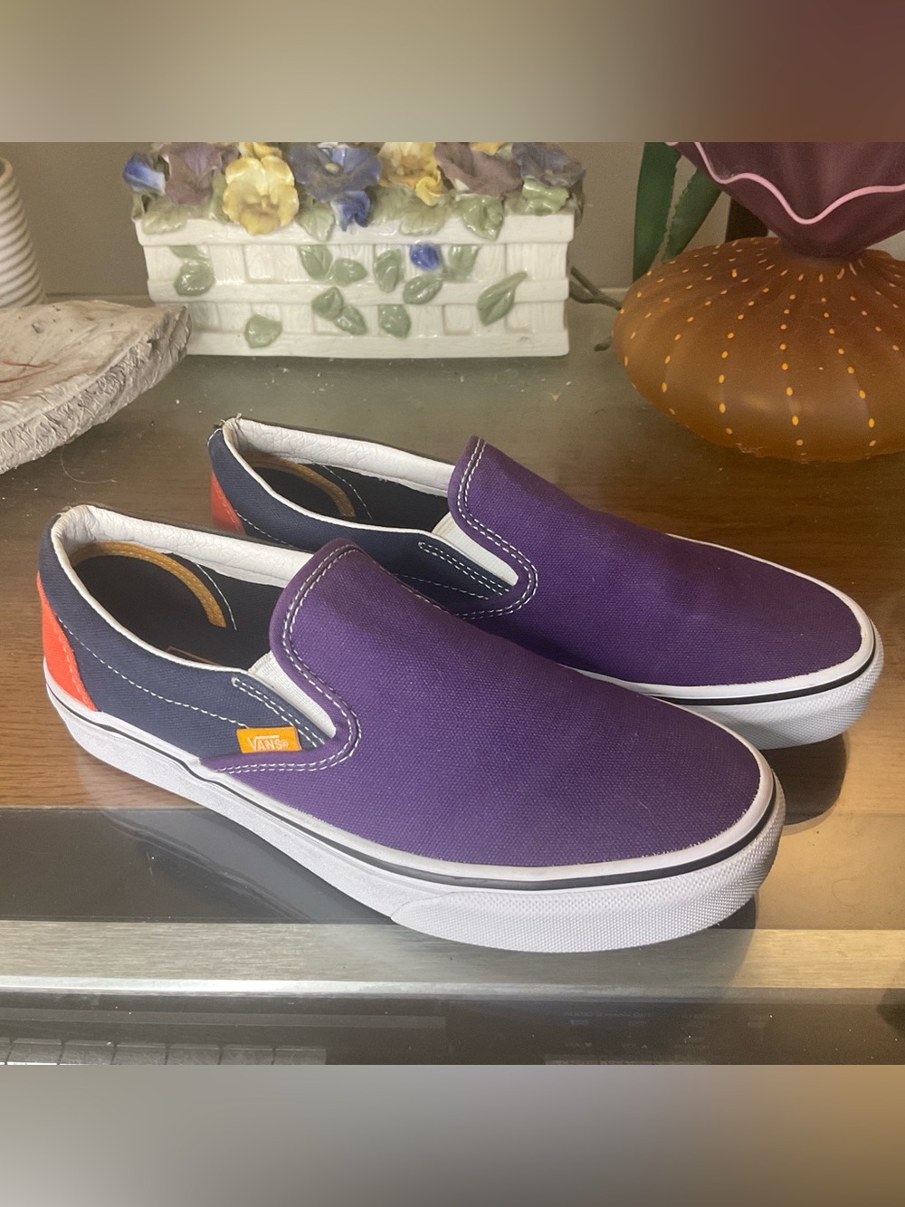 VANS WOMENS CLASSIC SLIP ON SNEAKERS SZ 7.5